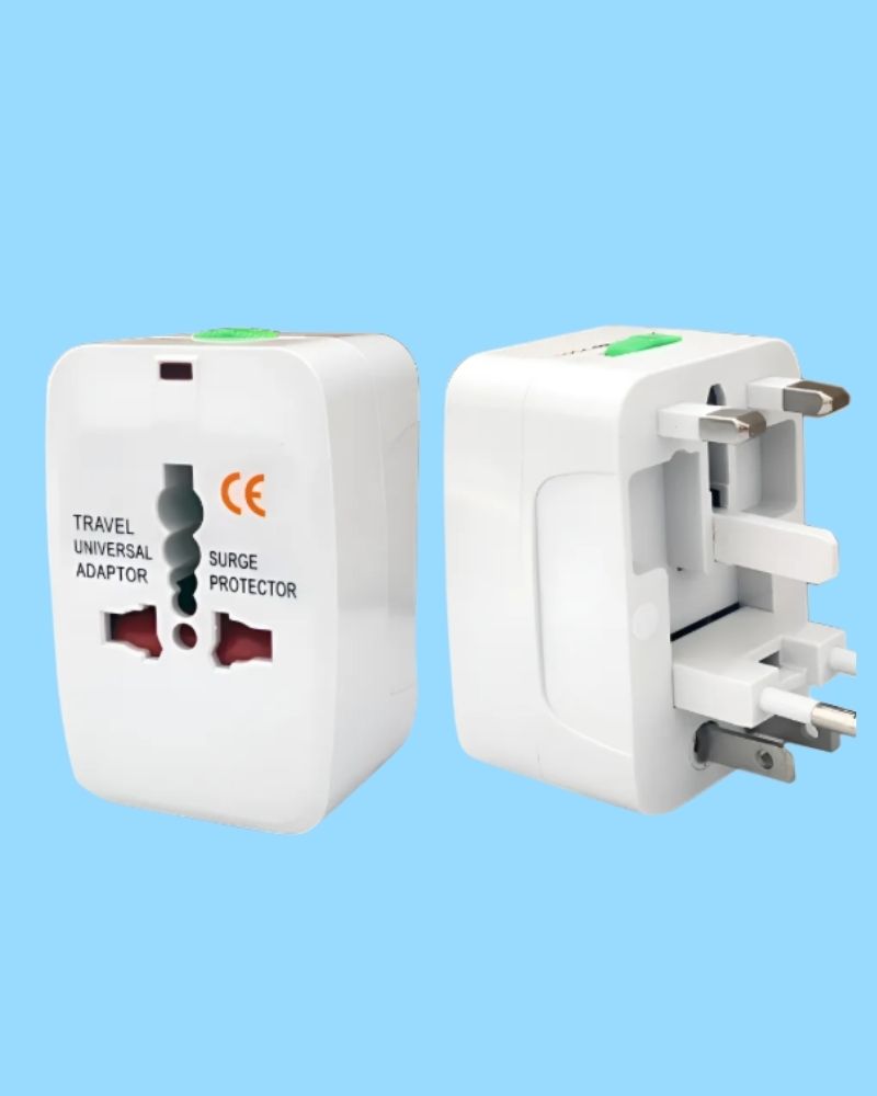 Adaptador Universal de Viaje con Protector de Sobretensión