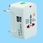 Adaptador Universal de Viaje Pro con entradas USB
